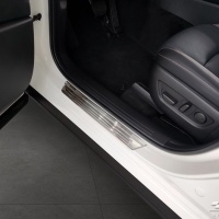 Nerez kryty prahů Lines Mazda CX-60 -- od roku výroby 2022- Nerez kryty prahů Lines Mazda CX-60 -- od roku výroby 2022-
